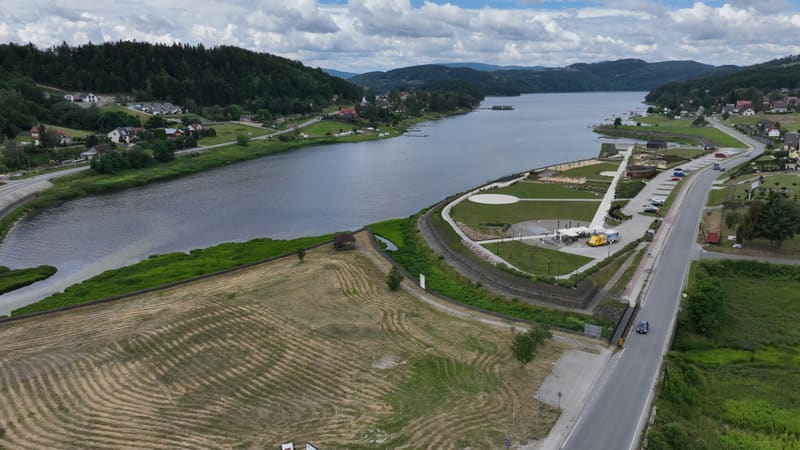 Jezioro Rożnowskie z góry